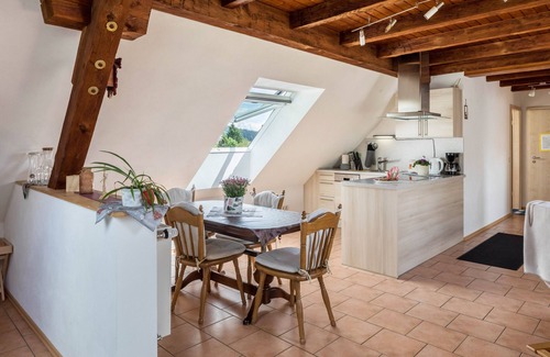 Hofsgrund Apartment | Apartment 'Sport Rees - Ferienwohnung Pia' with Mountain View, Shared Terrace and Wi-Fi