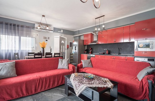 Sivros Apartment | Apartment 'Spiri's House' with Private Terrace, Wi-Fi and Air Conditioning