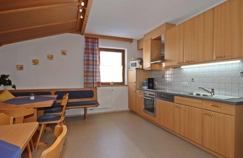 Pettneu am Arlberg Apartment | Apartment Stark by Interhome