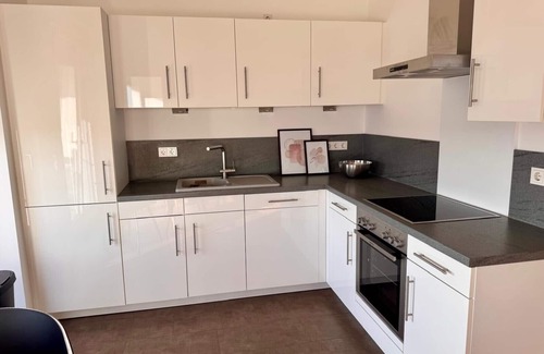 Halensee Apartment | Apartment 'Stilvolles Zentrum Berlin' with Balcony and Wi-Fi