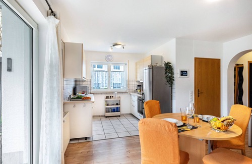 Bad Vilbel Apartment | Apartment 'Storchennest Bad Vilbel' with Private Terrace, Shared Garden and Wi-Fi