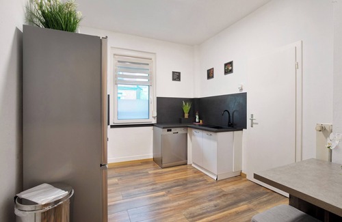 Goeppingen Apartment | Apartment 'Studio Suite Fußgängerzone' with Mountain View, Shared Terrace and Wi-Fi