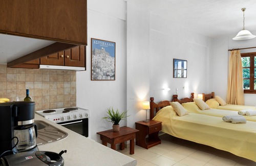 Astypalaia Apartment | Apartment 'Studios Asterias 3' with Shared Terrace, Wi-Fi and Air Conditioning