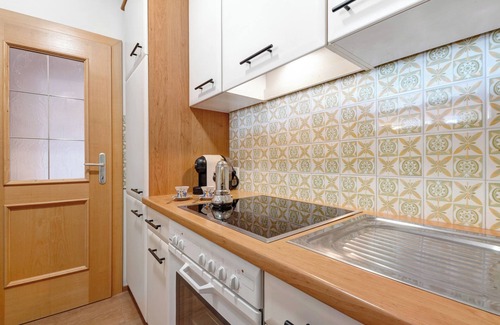Lajen Apartment | Apartment 'Stuflesser' with Mountain View, Private Terrace and Shared Garden