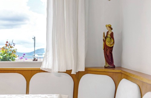Lajen Apartment | Apartment 'Stuflesser' with Mountain View, Private Terrace and Shared Garden