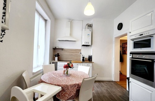 Thionville Apartment | Apartment-Superior-Private Bathroom-City view-Le coin des Artistes