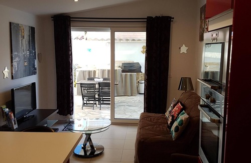Villeneuve-Loubet Apartment | Apartment, Swimming Pool Exclusive Use, Ping pong .