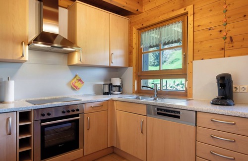 Muehlenbach Apartment | Apartment 'Talblick' with Mountain View, Shared Terrace and Wi-Fi