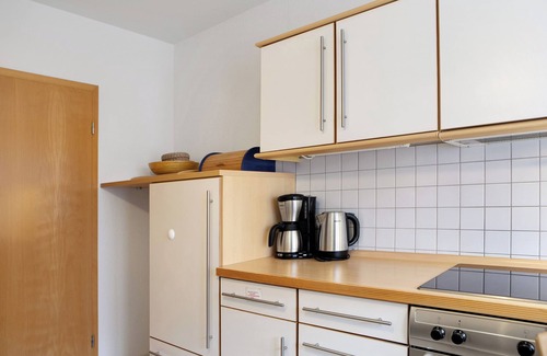 Oberhof Apartment | Apartment 'Tannenblick 2-4' with Mountain View, Balcony and Wi-Fi