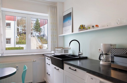 Oberhof Apartment | Apartment 'Tannenblick 6-2' with Mountain View, Balcony and Wi-Fi
