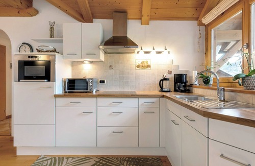 Ega Apartment | Apartment “Thymian - Thalerhof” with Mountain View, Wi-Fi, Balcony & Garden