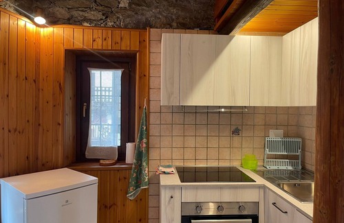 Paquier House | Apartment 'Tillier Valtournenche' with Mountain View, Balcony and Wi-Fi