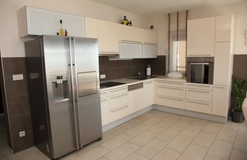 Mravince Apartment | Apartment Toma - Comfort Two-Bedroom Apartment with Terrace and Sea View