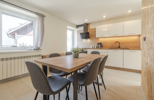 Kamno Apartment | Apartment Toni with 2 Bedrooms & Terrace & Free Parking