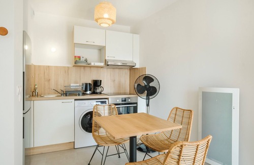 Saint-Roch Apartment | Apartment 'Tout Confort' with Balcony and Wi-Fi