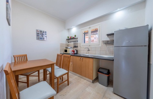 Kavos Apartment | Apartment 'Two Bedroom 3' with Wi-Fi and Air Conditioning