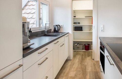 Allensbach Apartment | Apartment 'Über Der Alten Gärtnerei' with Lake View, Balcony and Wi-Fi
