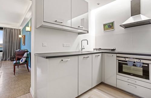 Saint-Aygulf Apartment | Apartment "Unique Maison Pieds Dans L'eau" with Private Garden, Wi-Fi and Air Conditioning