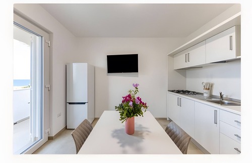 Torre San Giovanni Apartment | Apartment 'Unit 1' with Air Conditioning