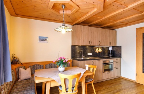 Sankt Valentin Apartment | Apartment Unternberg 54sqm, balcony, kitchenette, 2 bedrooms, 1 living room