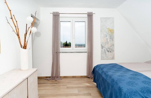 Gruisla Bed & Breakfast | Apartment upstairs with 1 bedroom - from 5 nights - Winzerhof Klöckl