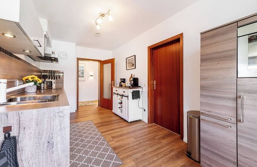 Dorsel Apartment | Apartment 'Ut Huuske' with Mountain View, Wi-Fi and Air Conditioning