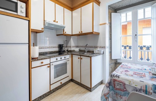 Vilanova Apartment | Apartment 'Valle Inclan' with Balcony