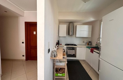 Marina di Ragusa Apartment | Apartment 'Venere In Villa' with Shared Pool, Wi-Fi and Air Conditioning