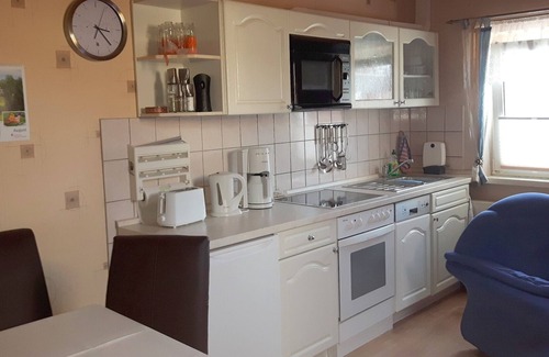 Unterporlitz Apartment | Apartment 'Veronika' with Shared Terrace, Garden and Wi-Fi