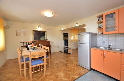 Sarsoni Apartment | Apartment Višnja (61951-A1) - Rijeka
