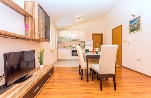 Gata Apartment | Apartment Villa Antony private heated pool, gym, quiet- mountain environment