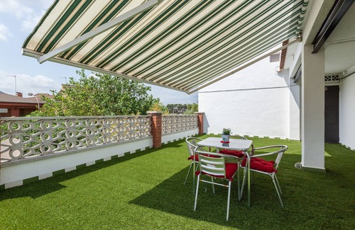 Rubi Apartment | Apartment Villa Mercedes with Terrace, Balcony & Wi-Fi