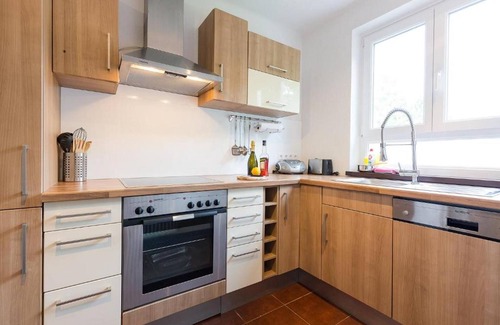 Ossiach Apartment | Apartment 'Villa Müller Rotfuchs' with Lake View, Shared Garden and Wi-Fi