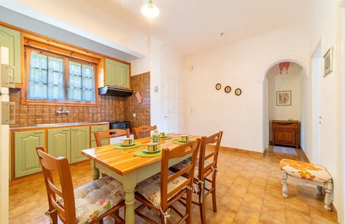 Kato Korakiana Apartment | Apartment 'Villa Prima ' with Sea View, Shared Terrace and Wi-Fi