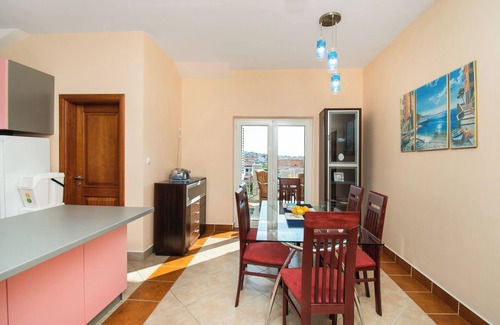 Murter Apartment | Apartment Villa Zlatna (96131-A1) - Betina