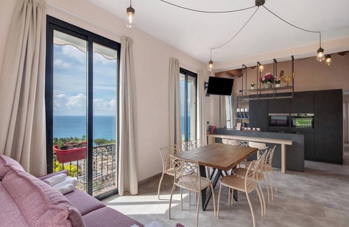 Pieve Ligure Apartment | Apartment 'Villino Ortensia - Le Pale' with Sea View, Wi-Fi and Air Conditioning