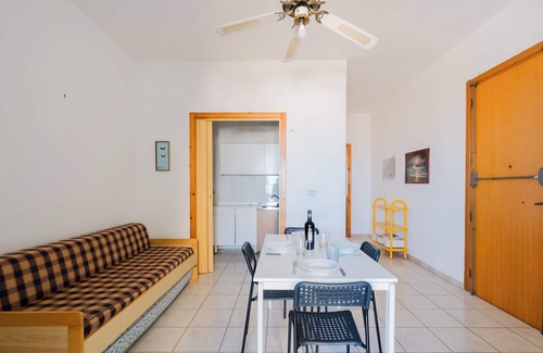 Baia Verde Apartment | Apartment 'Vista Mare' with Sea View, Private Terrace and Air Conditioning