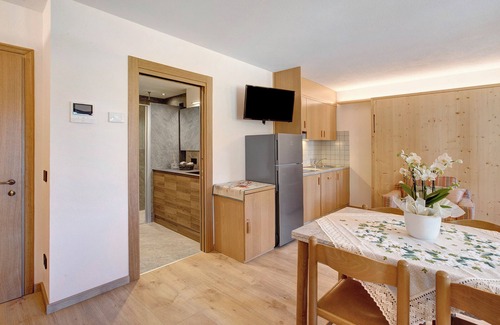 Santa Caterina Valfurva Apartment | Apartment 'Vittoria Mono' with Mountain View, Terrace & Wi-Fi