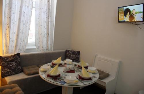 Smichov Apartment | Apartment Vltava Prague