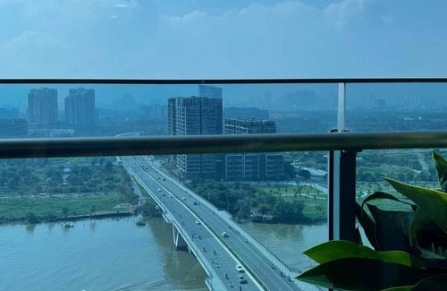 Hang Xanh Apartment | Apartment 3BR sunwah pearl , family , river view of the city