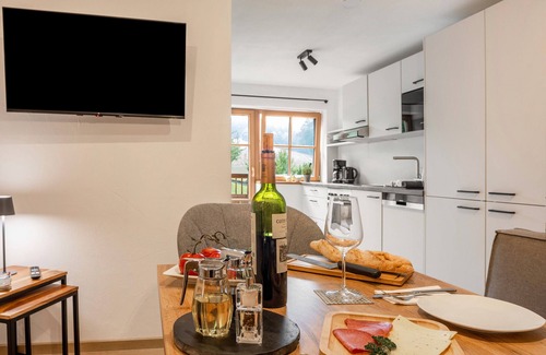 Dietmannsried Apartment | Apartment 'Waldesruh' with Garden View, Shared Terrace and Balcony
