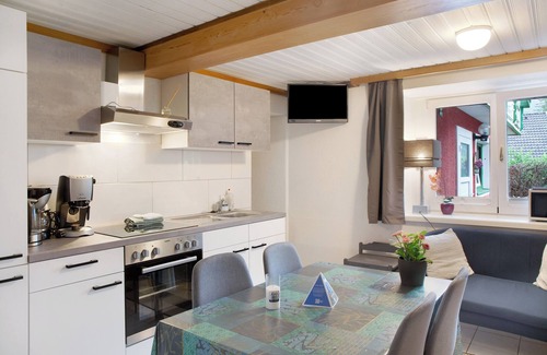 Stall Apartment | Apartment "Wasserfall" in Molltaler Appartements with Mountain View, Private Terrace & Wi-Fi