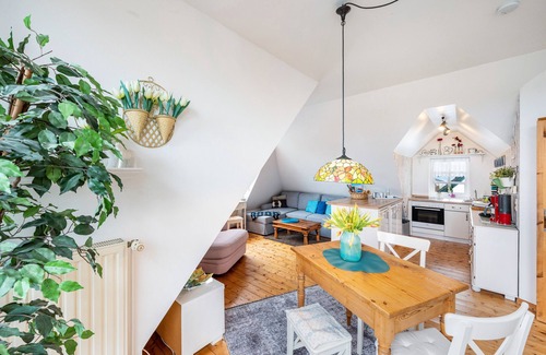 Wesselburen Apartment | Apartment 'Weitblick' with Balcony and Wi-Fi