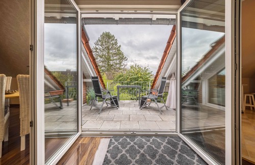 Heessen Apartment | Apartment 'Weserbergland' with Balcony and Wi-Fi