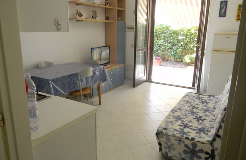 Marina di Grosseto Apartment | Apartment with private entrance, outdoor space and parking, near at the beach