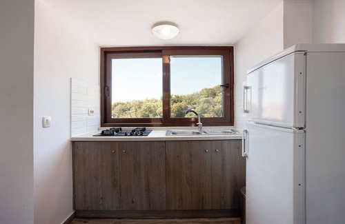 Maries Apartment | Apartment 'Wild Fig Retreat Sirocco' with Shared Pool, Wi-Fi and Air Conditioning