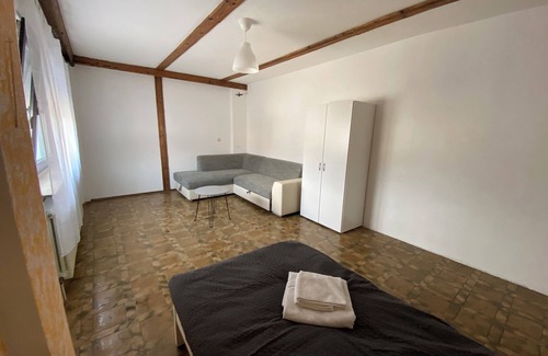Rastatt Apartment | Apartment with 5 bedrooms kitchen and bathroom Ideal for fitters