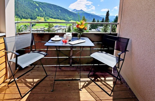 Davos Apartment | Apartment with a fantastic mountain view, qiet, sunny, central
