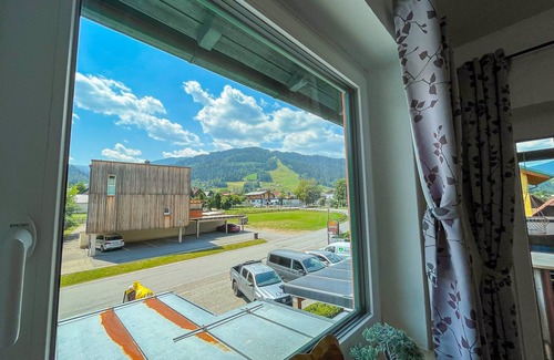 Sankt Lorenzen ob Murau Apartment | Apartment with balcony and wonderful mountain views