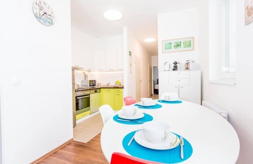 Erdberg Apartment | Apartment with balcony
